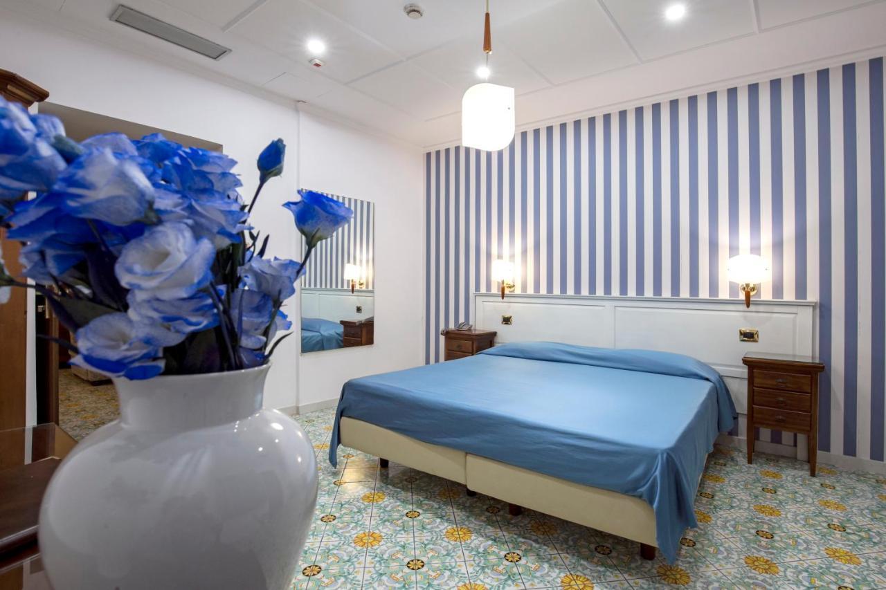 La Panoramica Hotel Castellammare di Stabia Kültér fotó