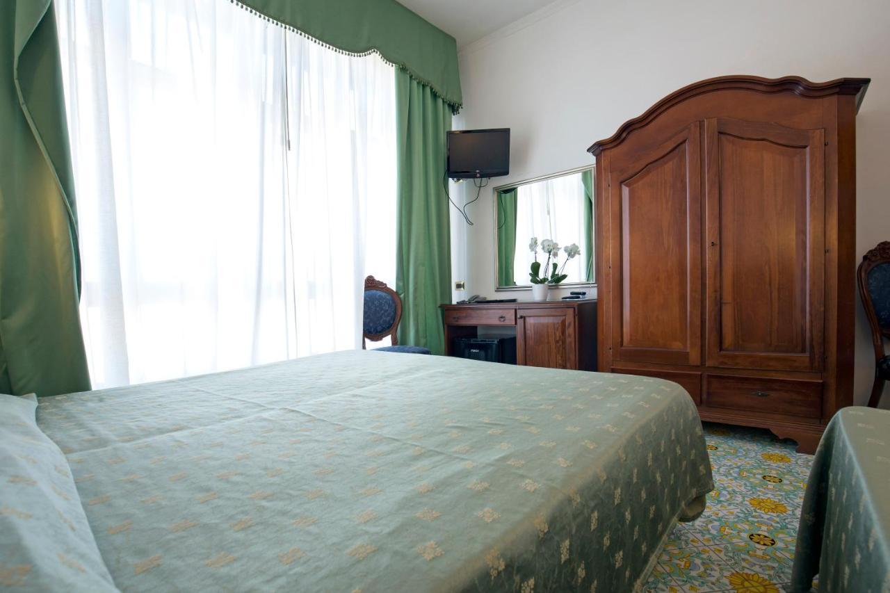 La Panoramica Hotel Castellammare di Stabia Kültér fotó