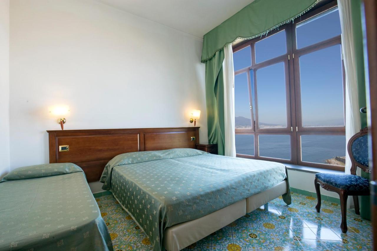 La Panoramica Hotel Castellammare di Stabia Kültér fotó